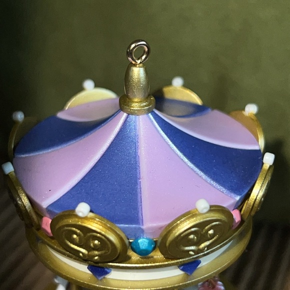 Hallmark 2003 Series #2 Jewelry Box Collection Ornament. No Box - Picture 4 of 12